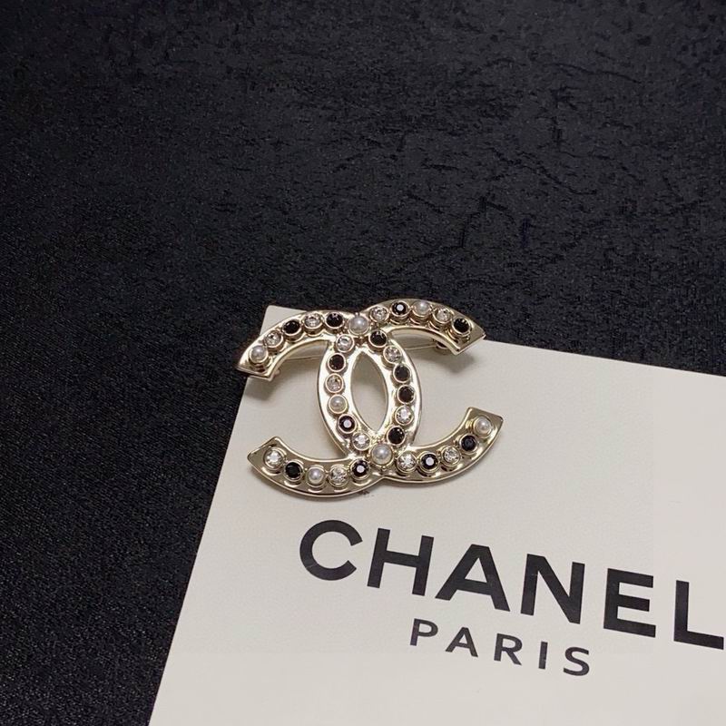 Chanel Brooch 05yxs27
